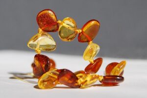 Amber opal